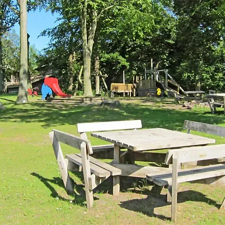 2 Bedroom Lovely In Appartement *