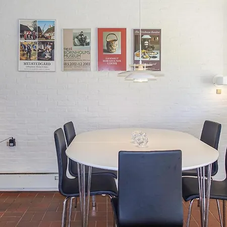 2 Bedroom Lovely In *