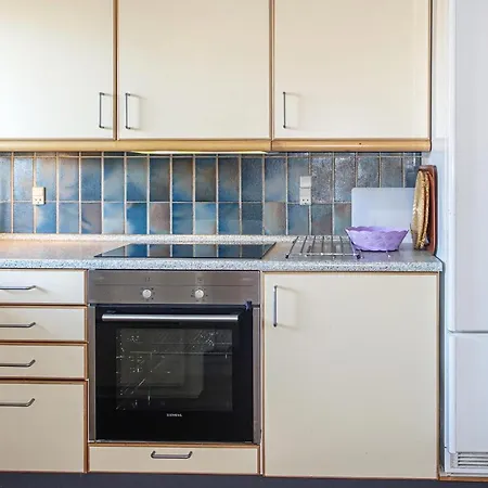 شقة In With Kitchen إلينغه