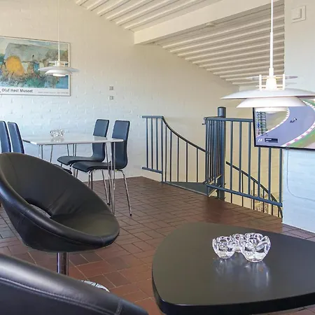 2 Bedroom Lovely In Apartament