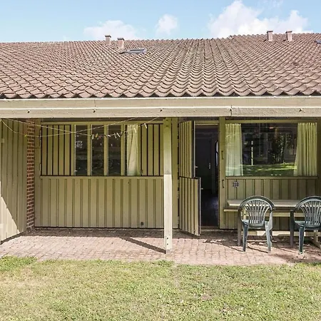 2 Bedroom Lovely In Apartmán Allinge-Sandvig